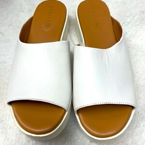 Evolve sandals flats ladies sz 8w